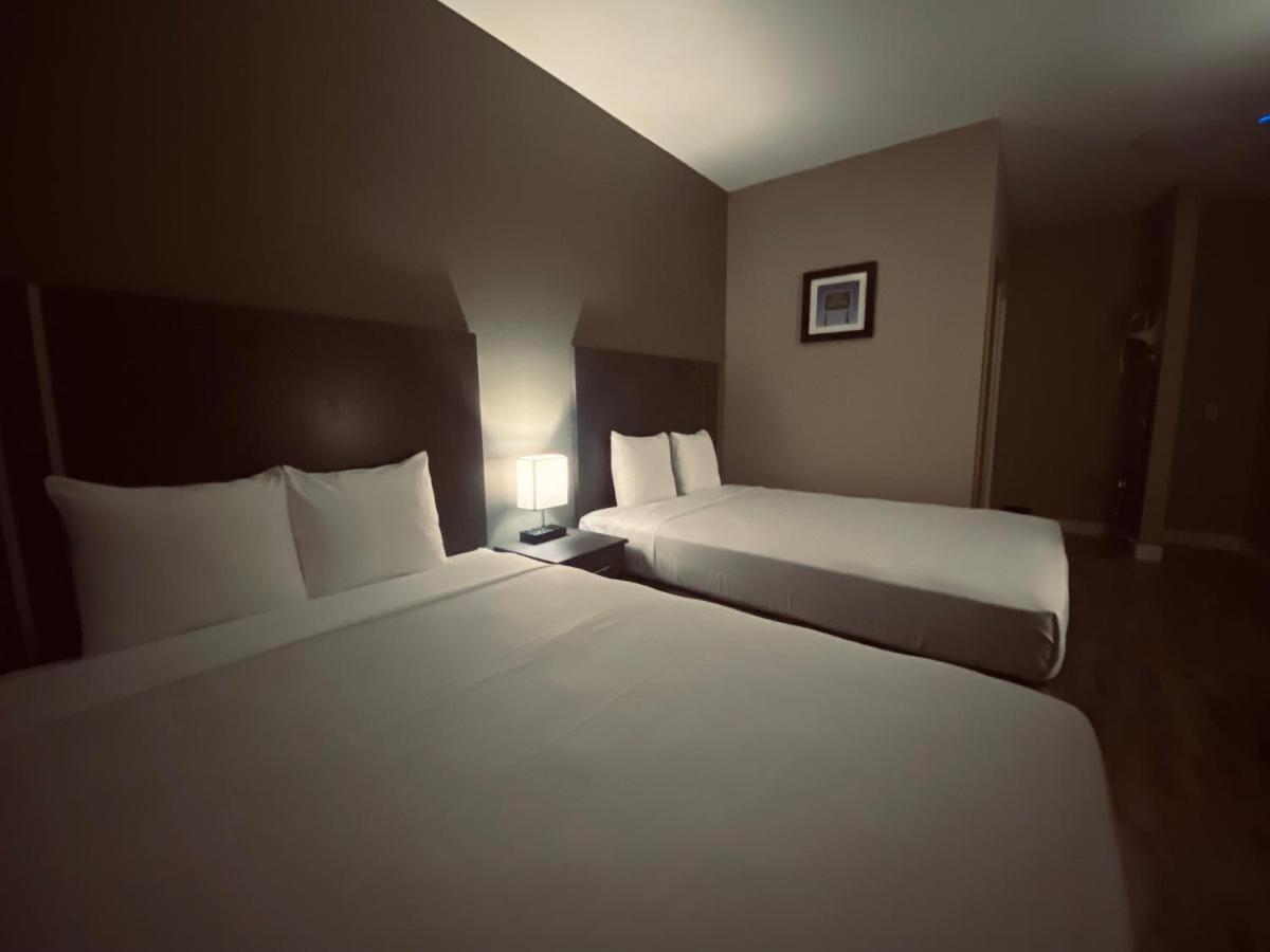 Econo Lodge Prince George Buitenkant foto