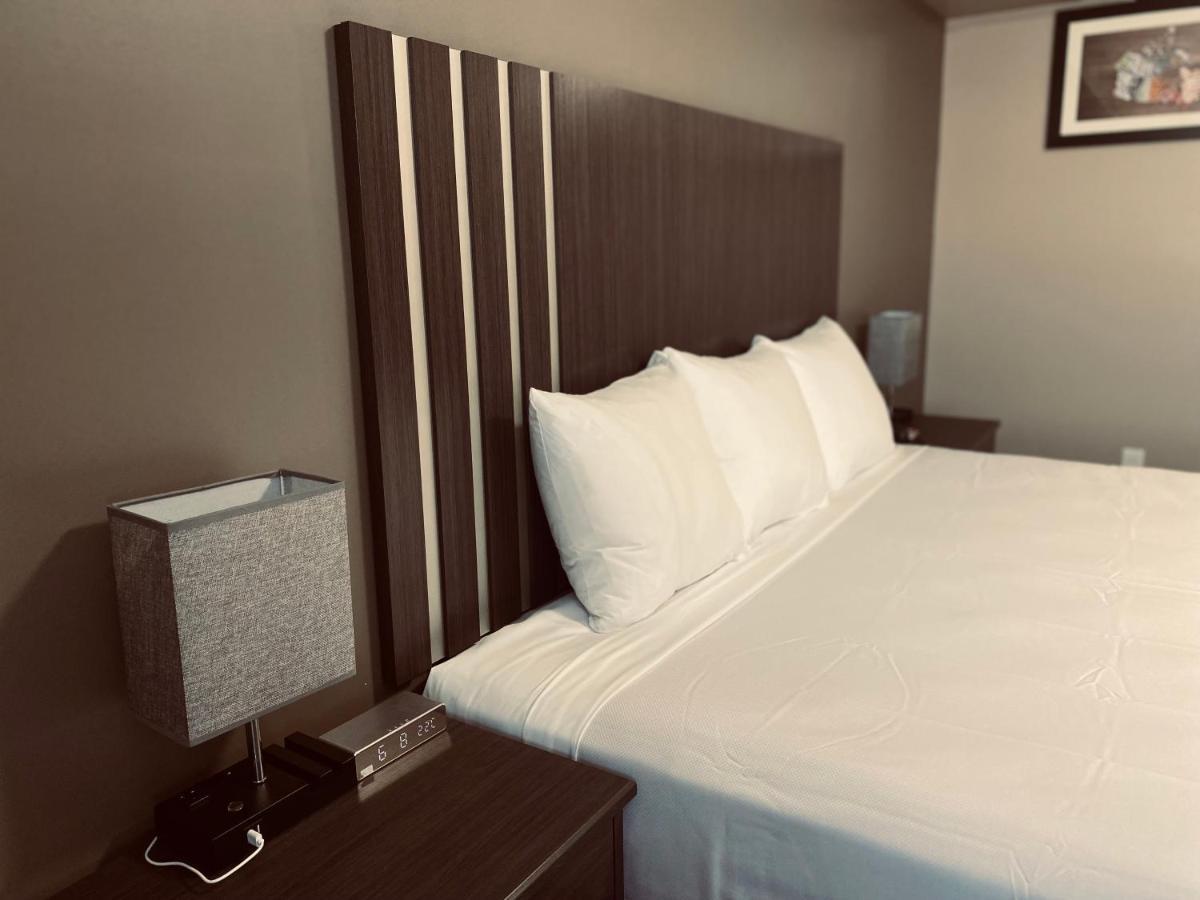 Econo Lodge Prince George Buitenkant foto