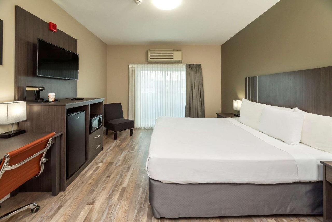 Econo Lodge Prince George Buitenkant foto