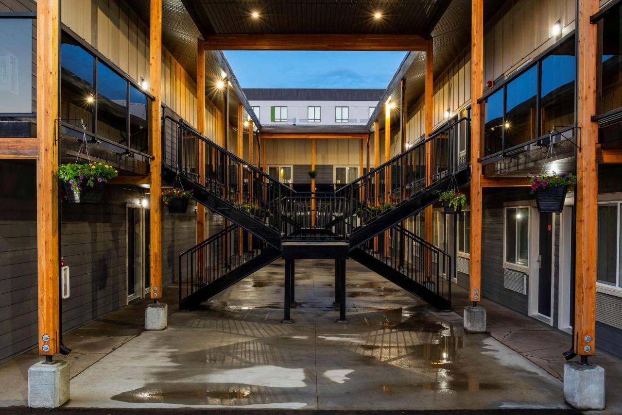 Econo Lodge Prince George Buitenkant foto