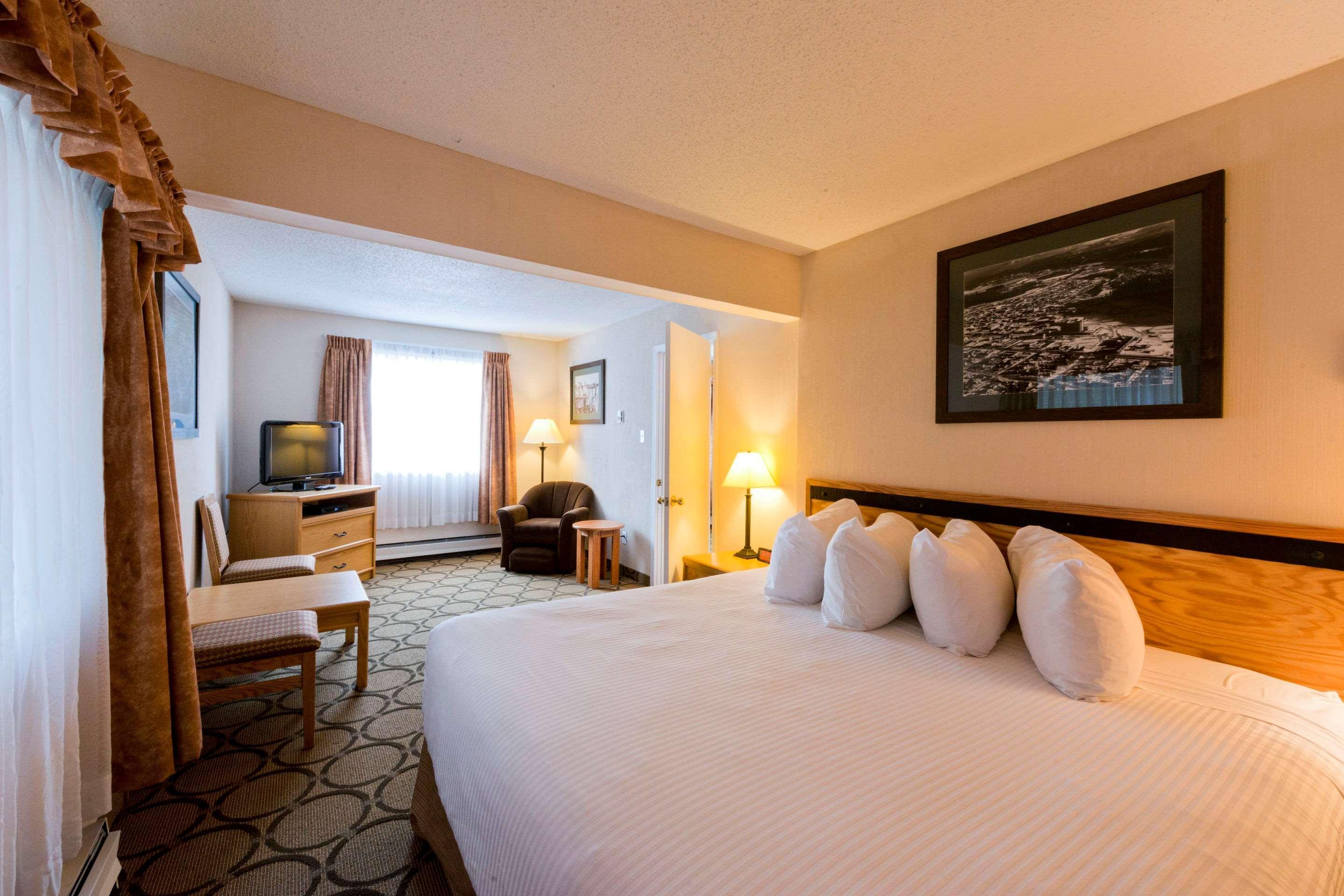 Econo Lodge Prince George Buitenkant foto