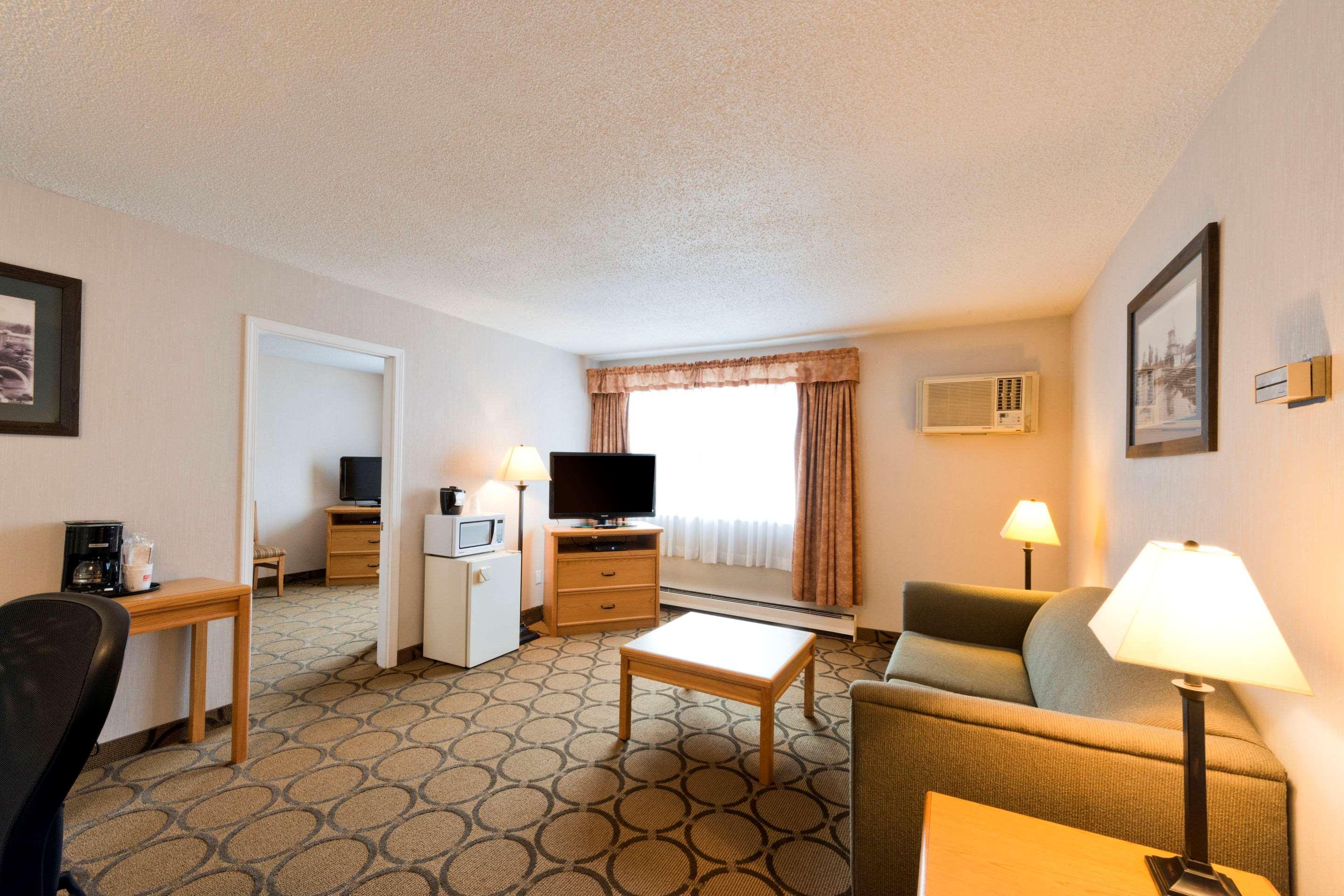 Econo Lodge Prince George Buitenkant foto