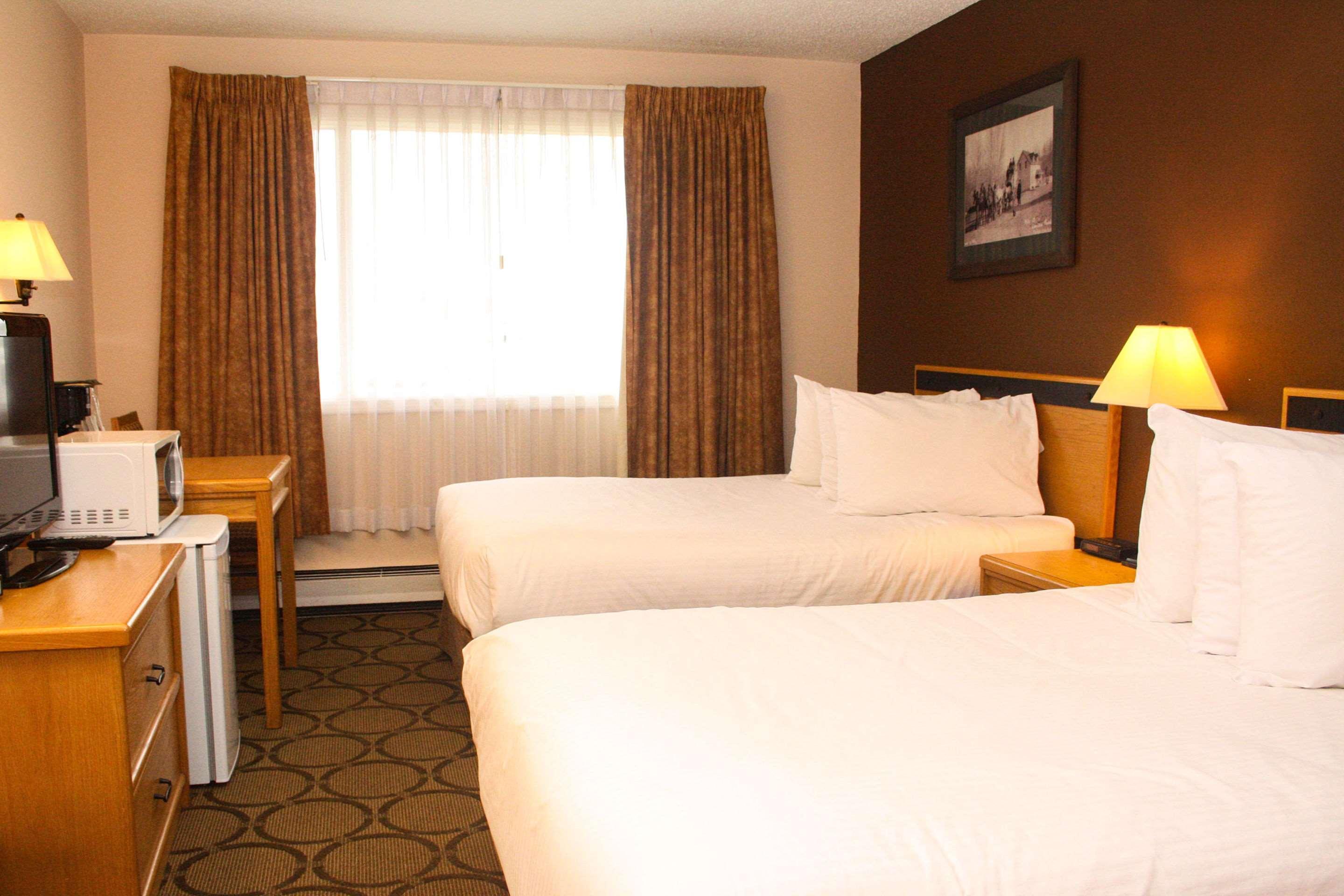 Econo Lodge Prince George Buitenkant foto